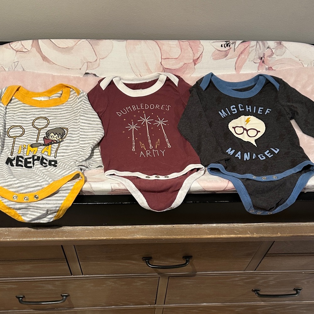 Harry Potter. Baby Bodysuit Trio - Gray, Maroon, Yellow